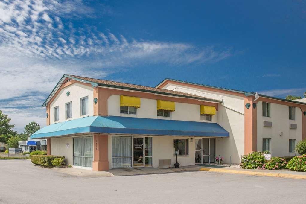 Econo Lodge Cherry Point Havelock Ngoại thất bức ảnh