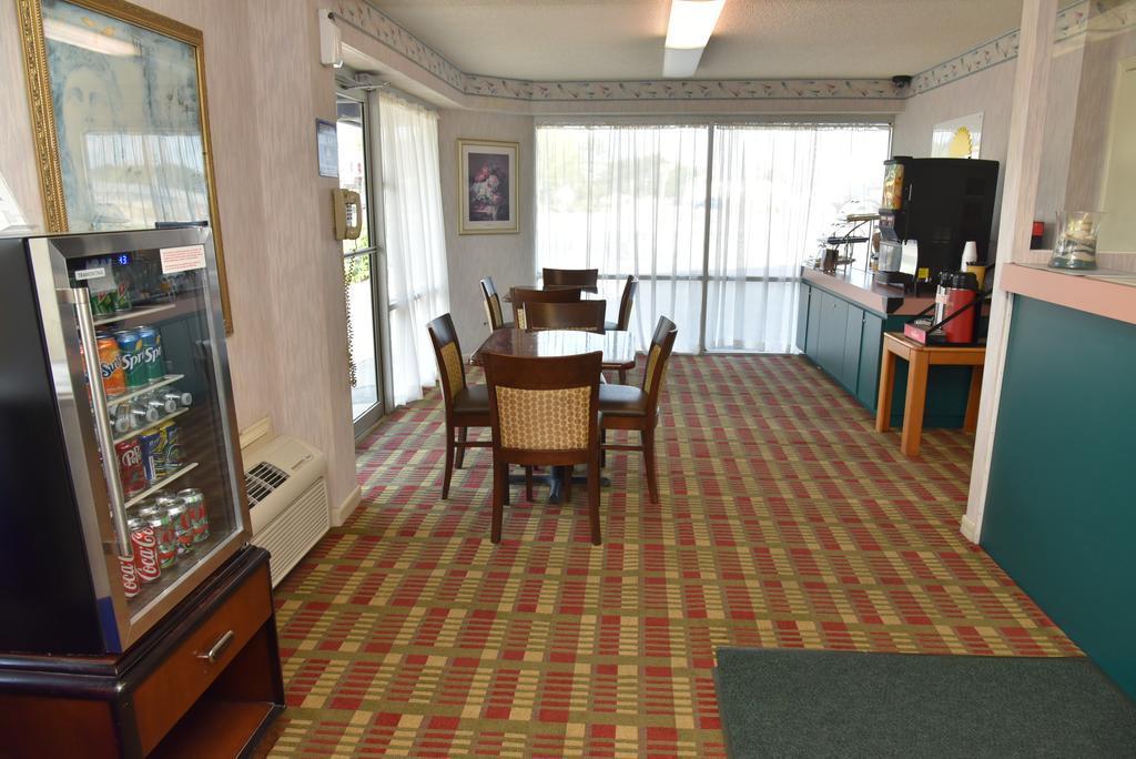Econo Lodge Cherry Point Havelock Ngoại thất bức ảnh