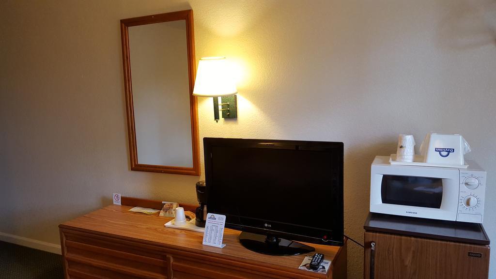 Econo Lodge Cherry Point Havelock Ngoại thất bức ảnh