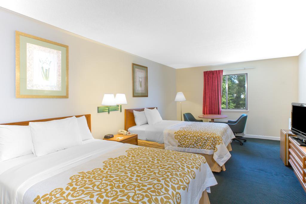 Econo Lodge Cherry Point Havelock Ngoại thất bức ảnh