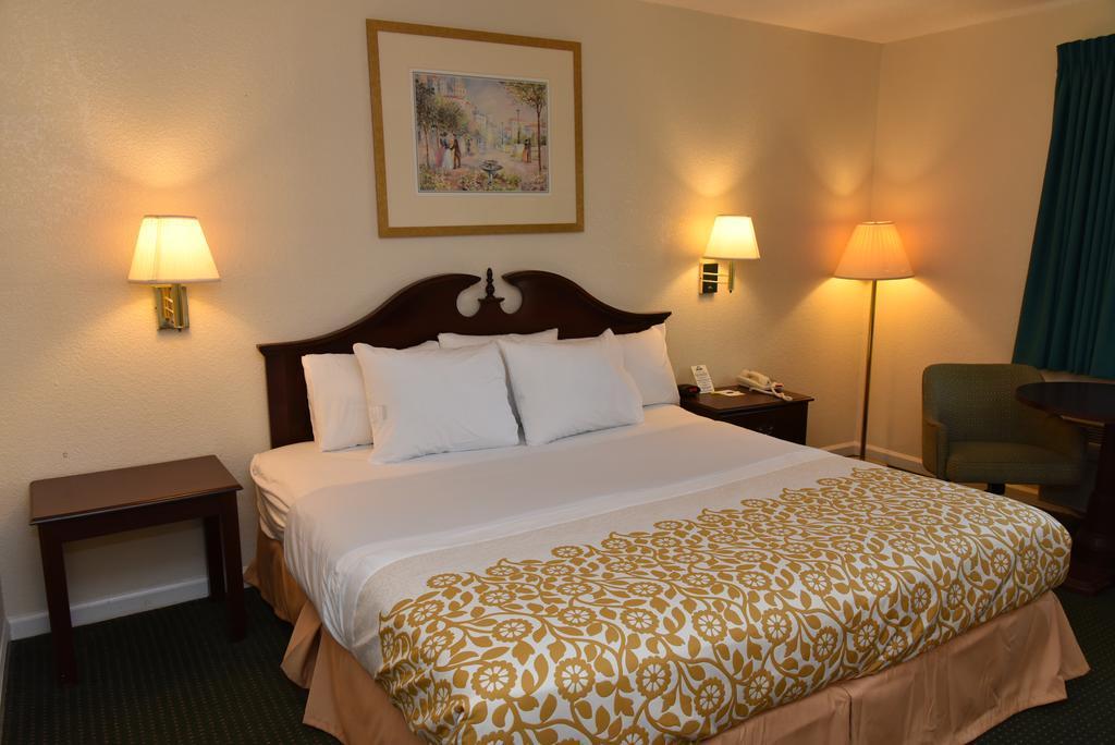 Econo Lodge Cherry Point Havelock Ngoại thất bức ảnh