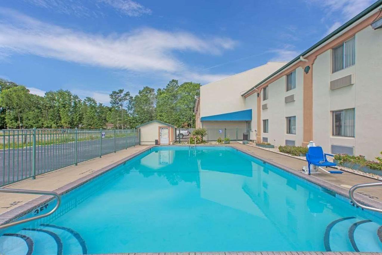 Econo Lodge Cherry Point Havelock Ngoại thất bức ảnh