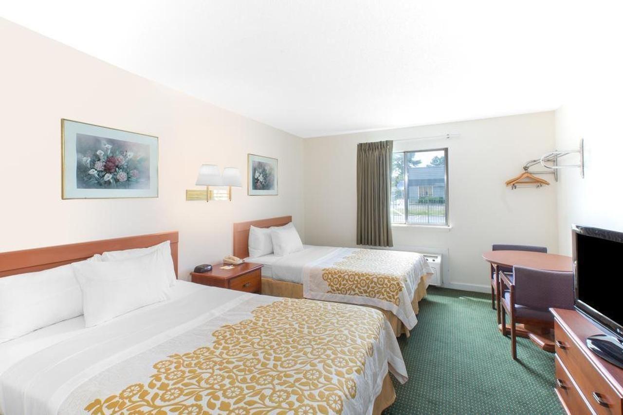 Econo Lodge Cherry Point Havelock Ngoại thất bức ảnh