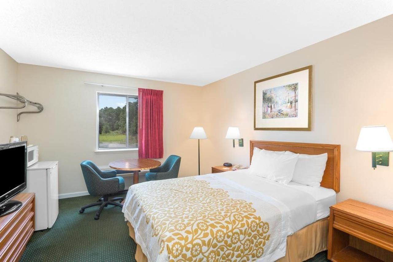 Econo Lodge Cherry Point Havelock Ngoại thất bức ảnh