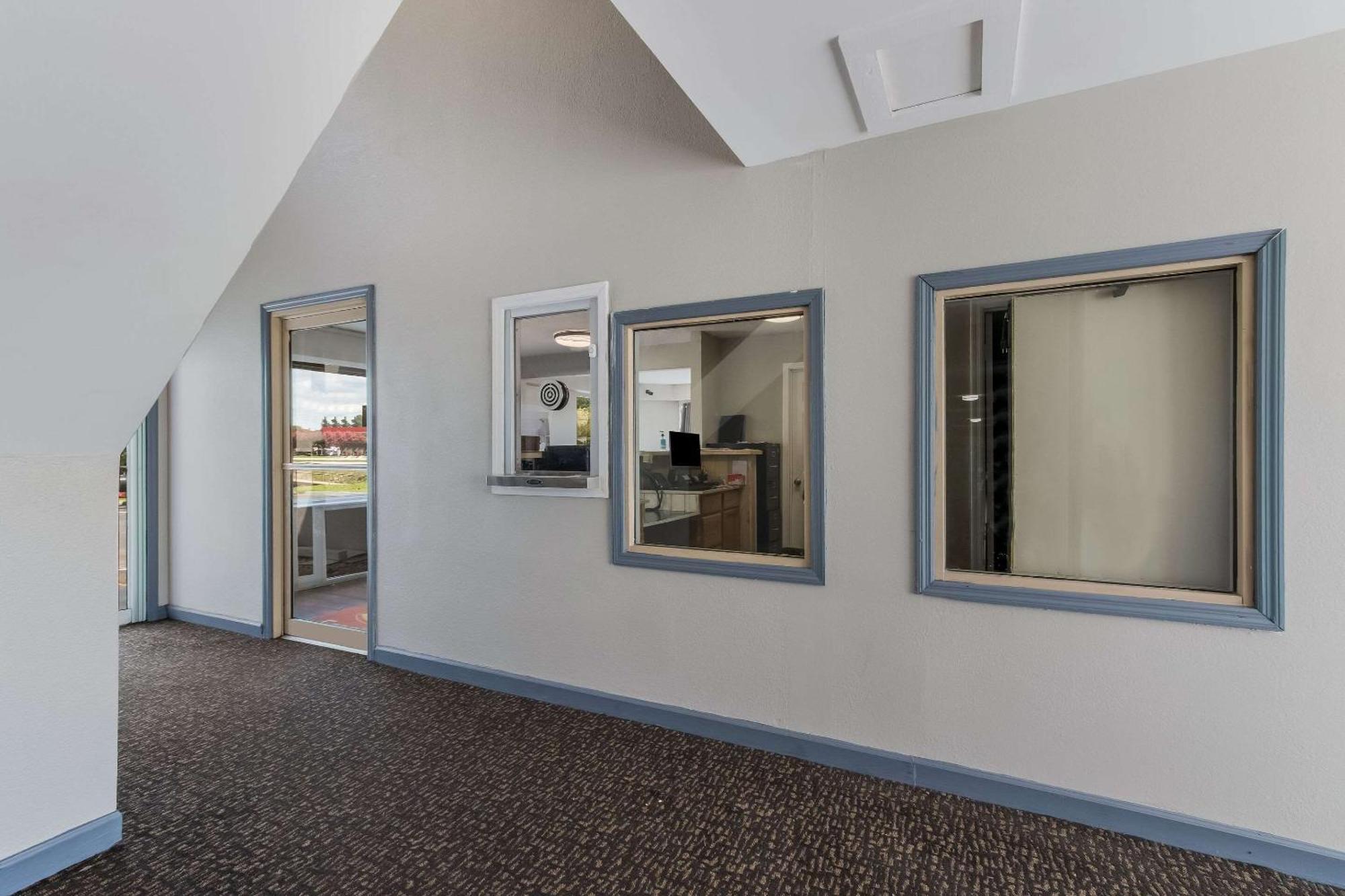 Econo Lodge Cherry Point Havelock Ngoại thất bức ảnh