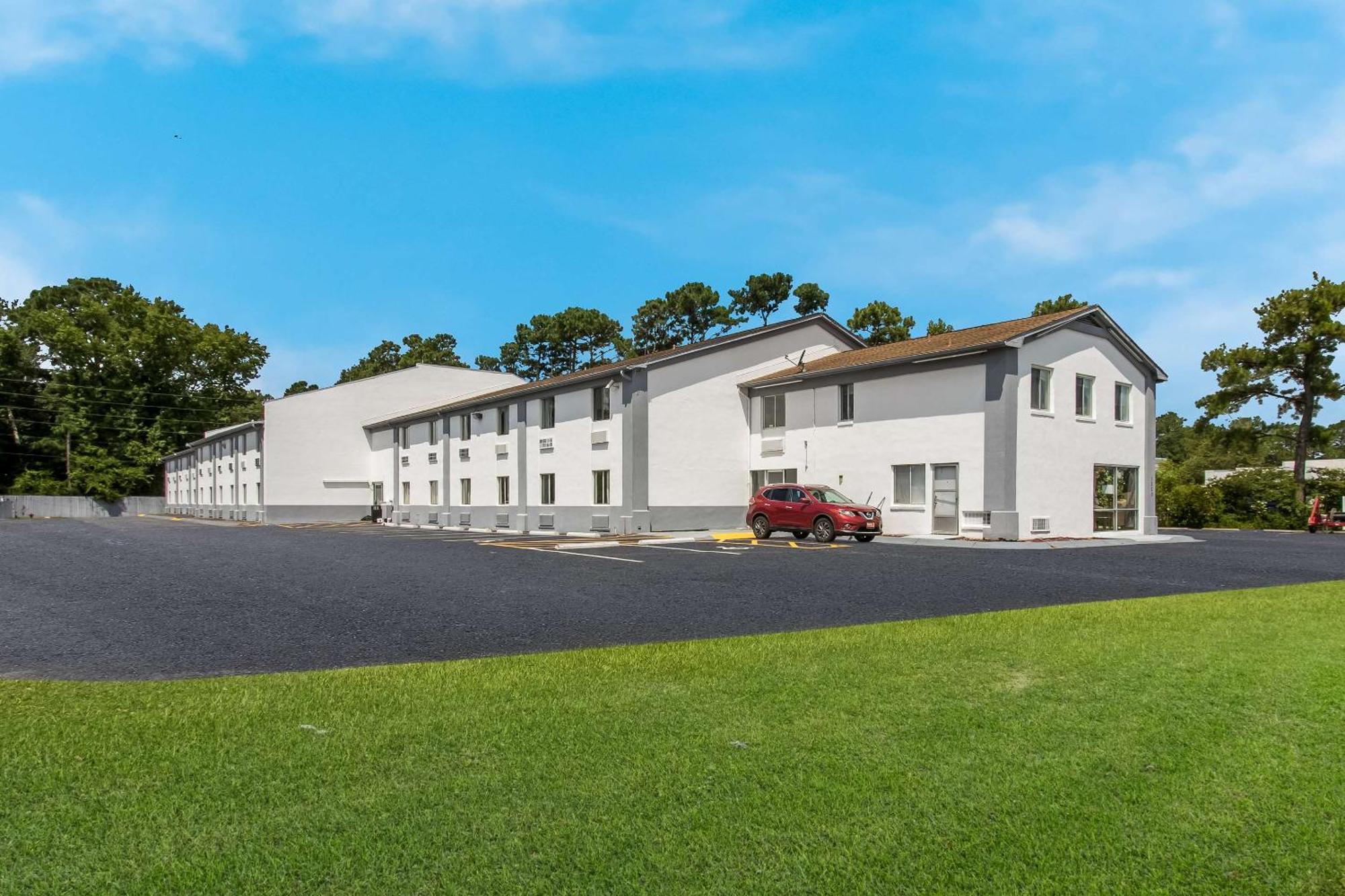 Econo Lodge Cherry Point Havelock Ngoại thất bức ảnh