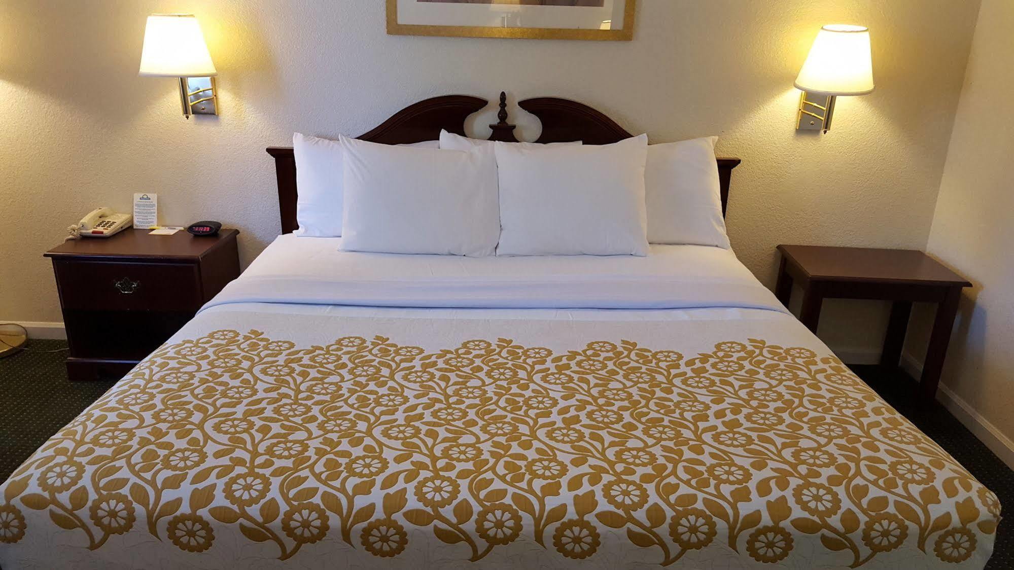 Econo Lodge Cherry Point Havelock Ngoại thất bức ảnh